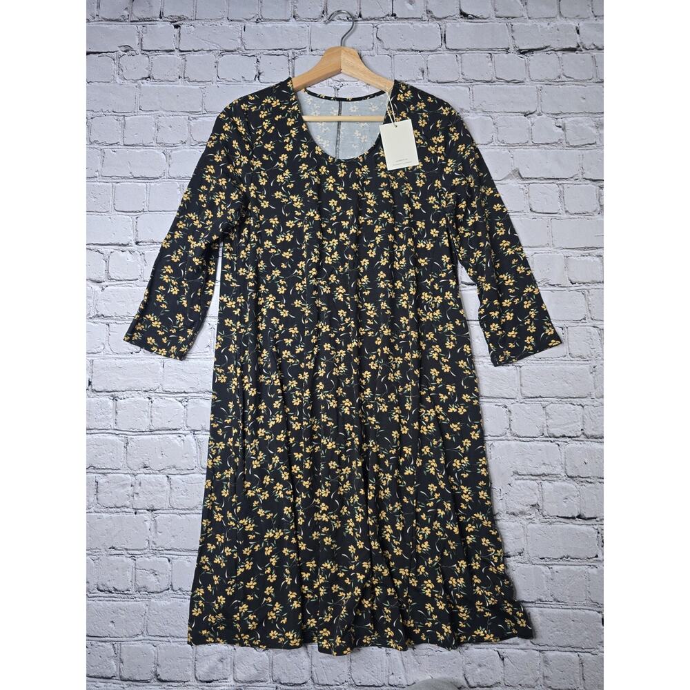 Garnet Hill Seamed Knit Trapeze Dress In‎ Onyx Buttercup Floral Print Scoop Neck
